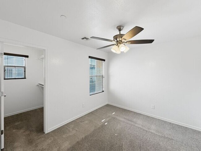 Building Photo - Beautiful North Phoenix Rental in a Prime Location!