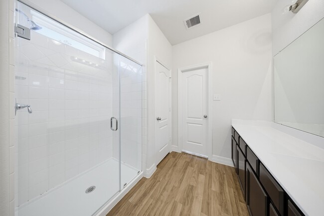 Building Photo - 40615 Guillemont Ln