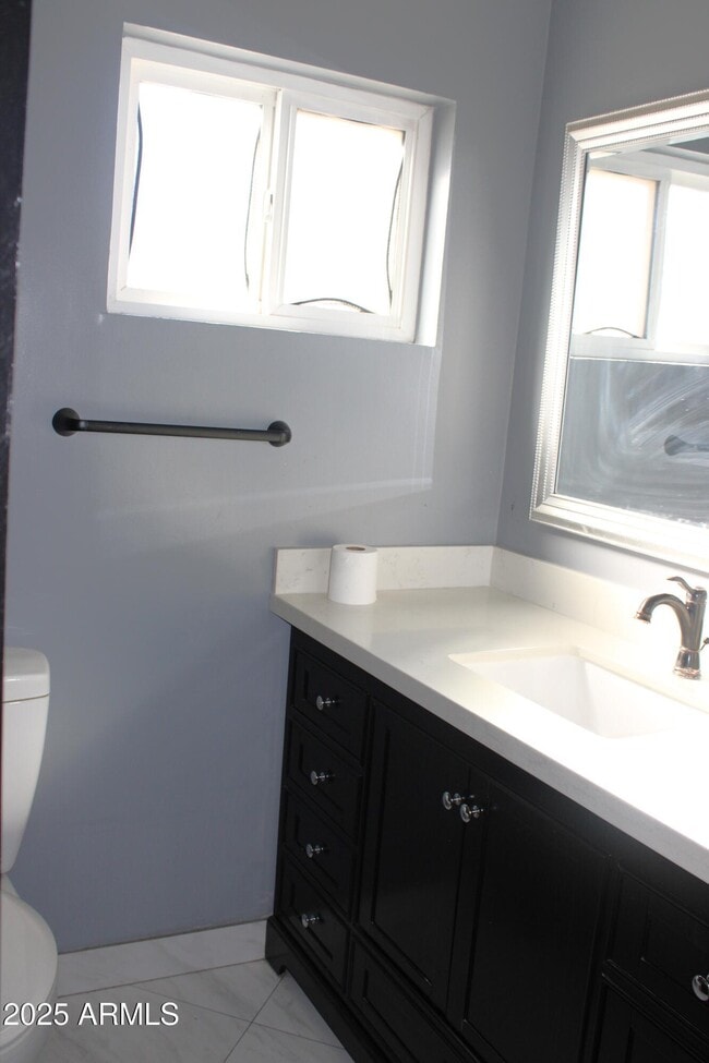 Building Photo - 4046 E Hidalgo Ave