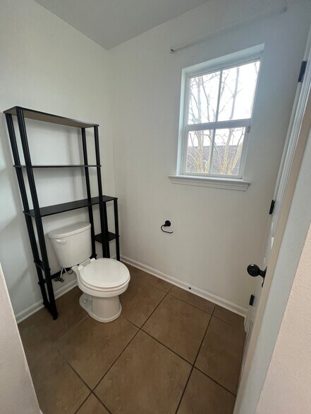 Building Photo - 15155 LA-44