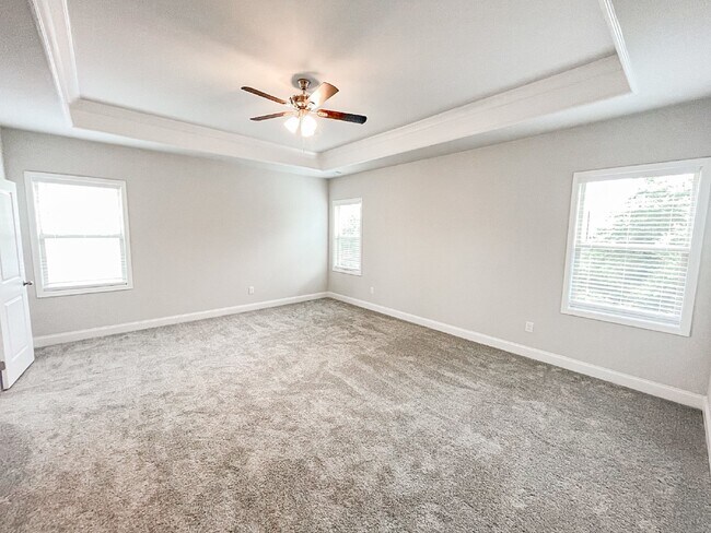 Building Photo - 4624 Silver Oak Dr SW