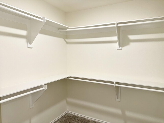 Building Photo - 3701 Jaime Martin Dr