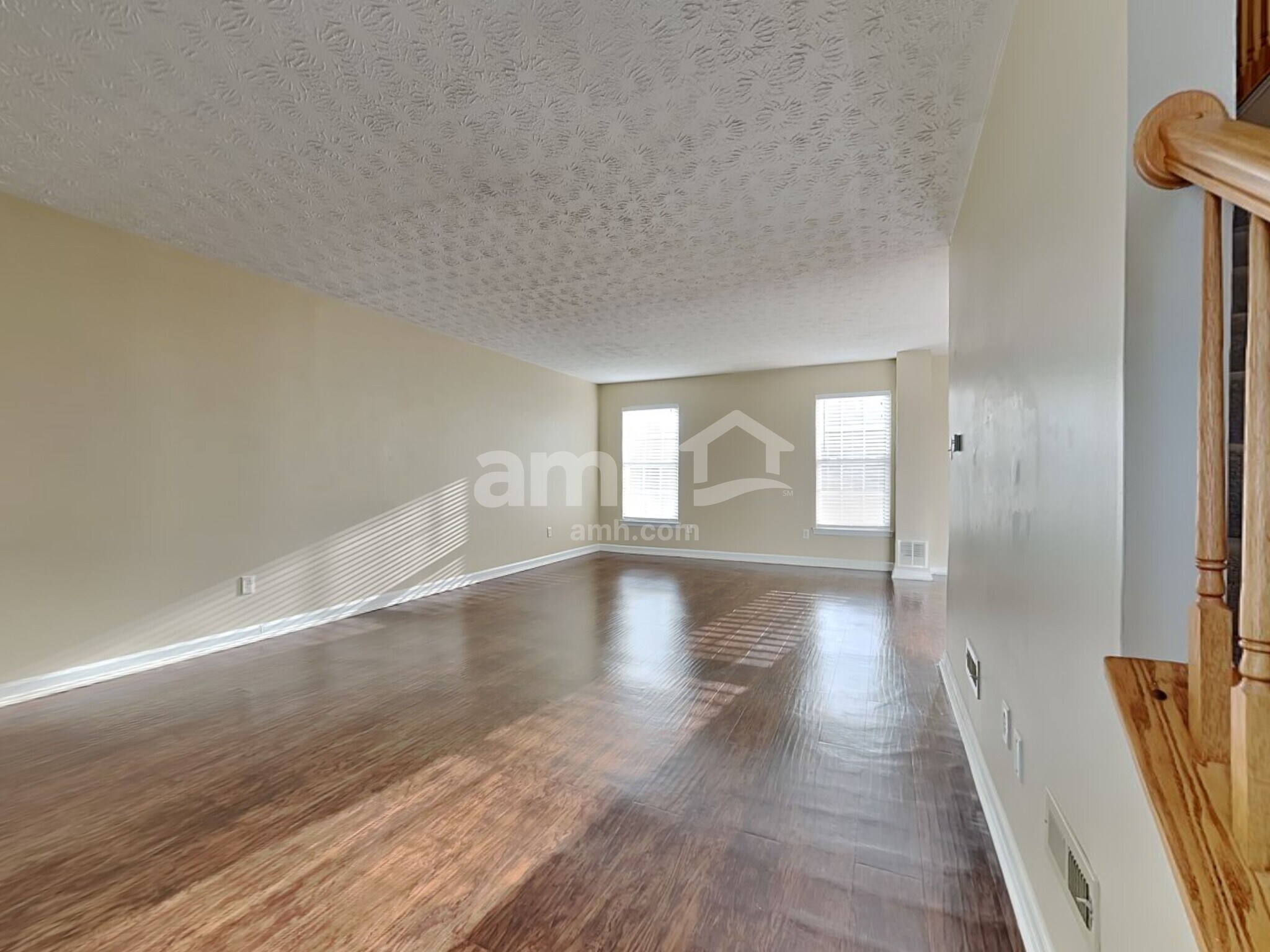 Building Photo - 2452 Featherston Ct