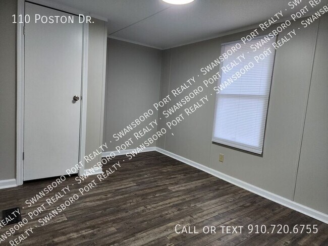 Building Photo - 110 Poston Dr