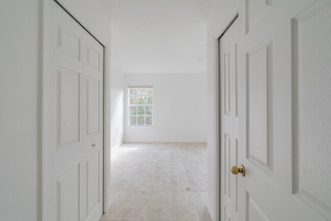 Building Photo - 2006 Fiesta Ridge Ct