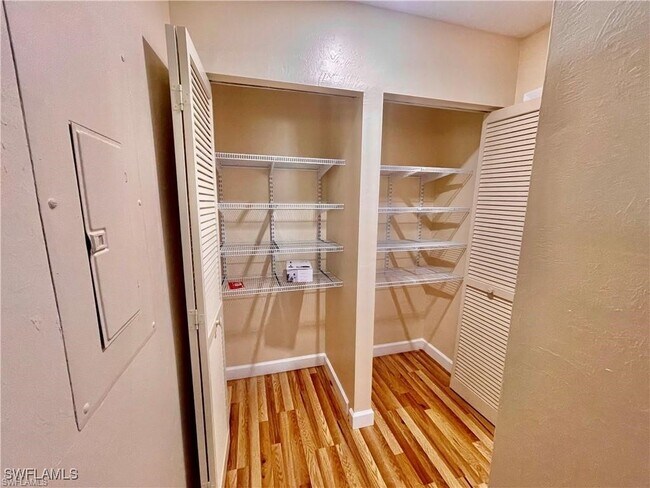 Building Photo - 6000 Timberwood Cir