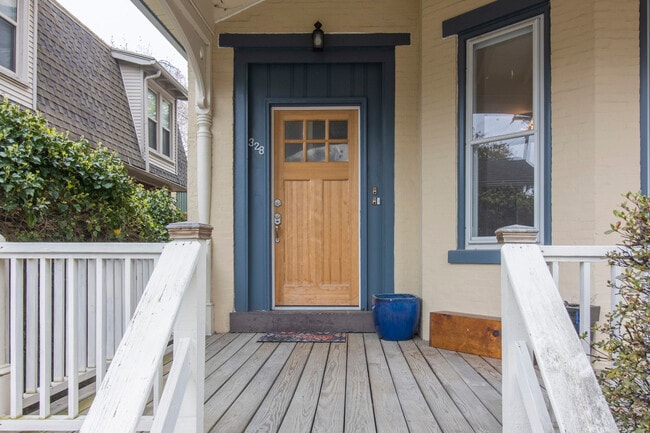 Building Photo - 328 W Front St