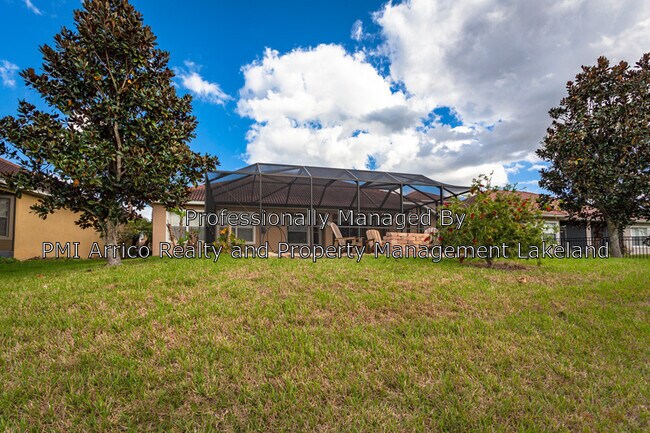 Building Photo - 3960 Sunset Lake Dr
