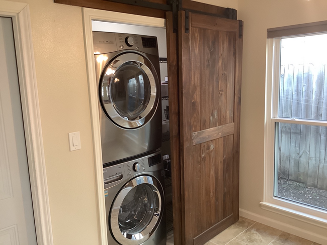 Building Photo - Rare Rental- Fully Renovated Classic in Ca...