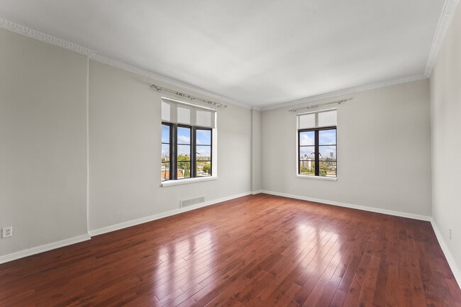 Building Photo - 1314 Hayworth Ave