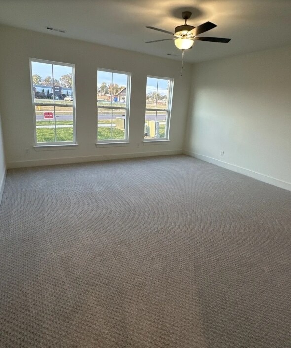 Building Photo - 5049 Greentree Dr