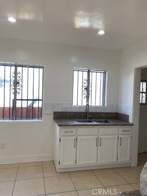 Building Photo - 2005 W Ave 33