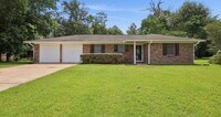 Building Photo - 630 White Oak Dr