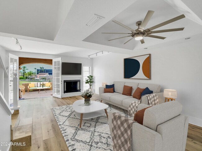 Building Photo - 6125 N 28th Pl