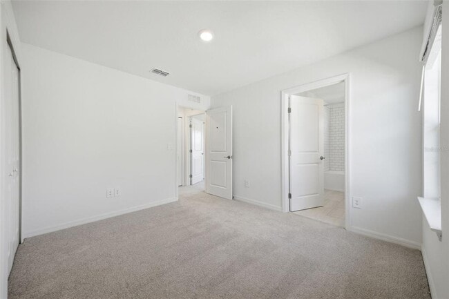 Building Photo - 10848 Fanning Spgs Ln