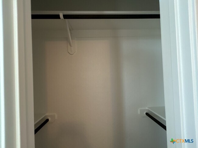 Building Photo - 5110 Rose Gdn Lp