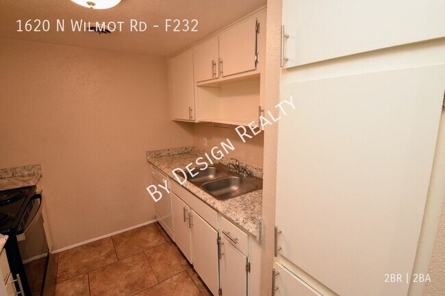 Building Photo - The Monaco Condos 2 Bed 1.5 Bath