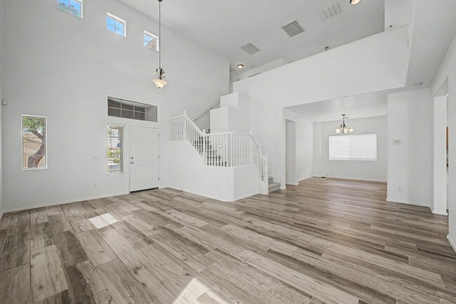 Building Photo - 42323 N 46th Dr