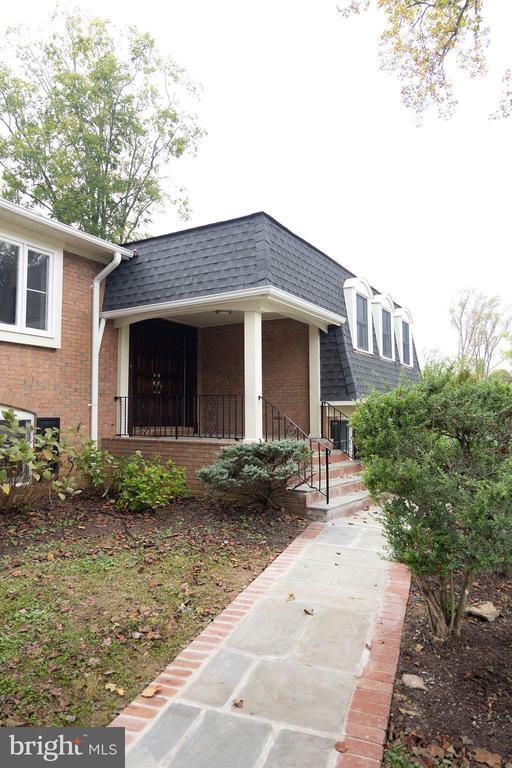 Building Photo - 1212 Forestwood Dr