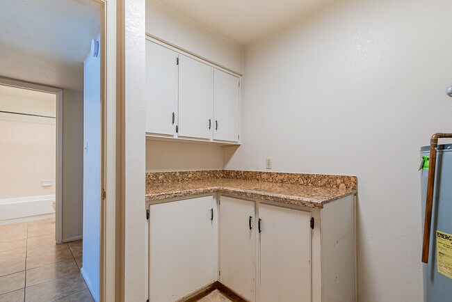 Building Photo - 2650 S Los Amigos Dr