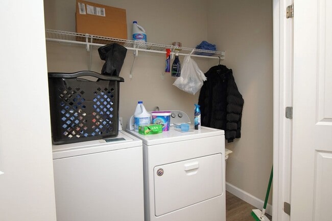 Building Photo - Great Location in Fort Walton Beach Near Bases and Hospital.