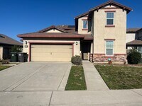 Building Photo - 4 Bedroom 2, Bath, 2900 sqft. w/t Separate 1 Bedroom 1 Bath Guest Quarters for Lease.