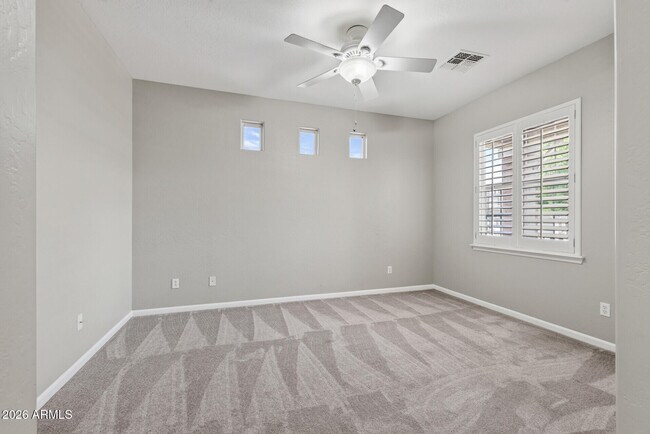 Building Photo - 10639 W Alex Ave
