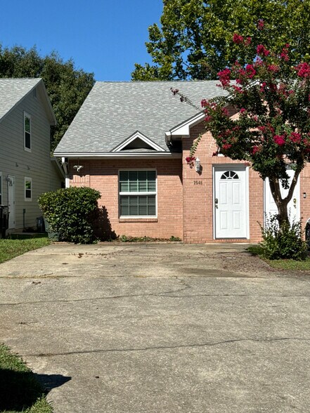 Primary Photo - 2548 Golden Park Ln