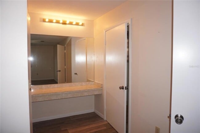Building Photo - 10961 SW 84th Ave