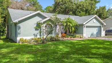 Building Photo - Discover your peaceful retreat in Wekiwa W...