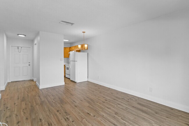 Building Photo - 493 NW 43rd St