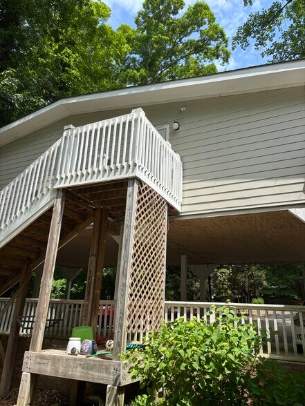 Building Photo - 321 Burlage Cir