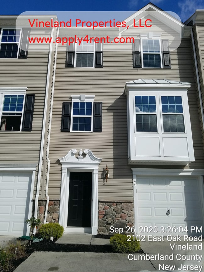 Primary Photo - 1720 SF Townhome - 3 BR/1.5 BA - Kings Cro...