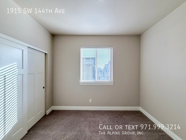 Building Photo - 1915 SW 144th Ave