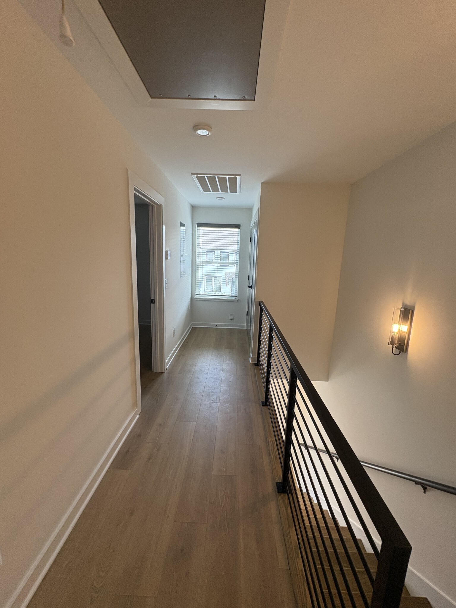 Building Photo - 628 Wallace Ct