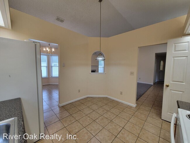 Building Photo - 3 br, 2 bath House - 8338 Rockridge Dr.