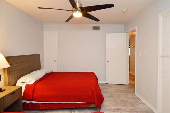 Building Photo - 3873 Pompano Dr SE