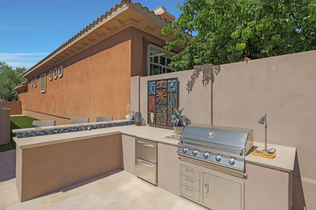 Building Photo - 9973 E Edgestone Dr