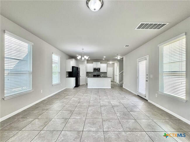 Building Photo - 308 Craters of the Moon Blvd