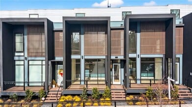 Building Photo - 816 Berne St SE