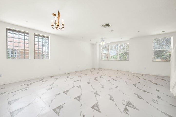 Building Photo - 447 Corte Madera Ln
