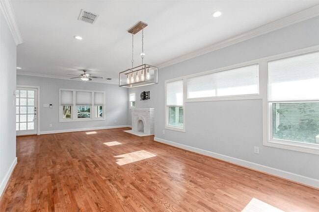 Building Photo - 5327 Worth St