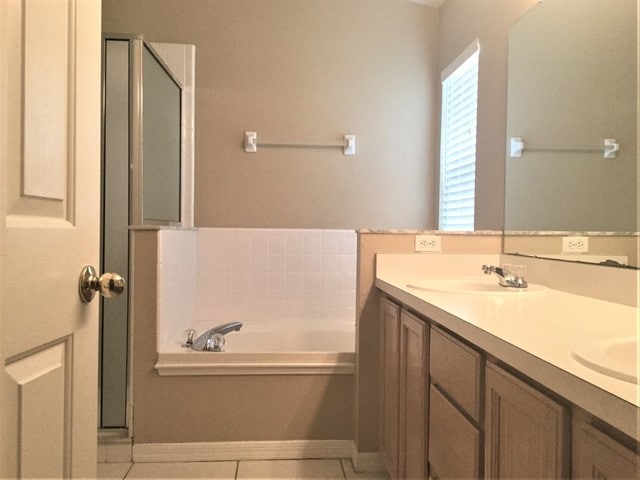 Building Photo - 2331 Pinebrook Ct