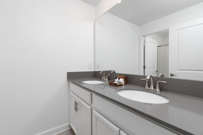 Building Photo - 4241 Paragraph Dr