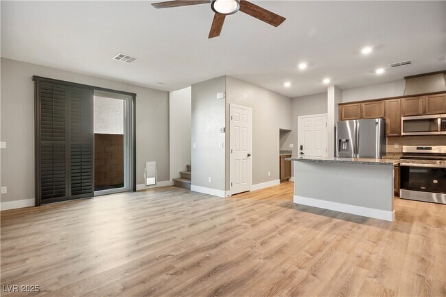 Building Photo - 10618 Sariah Skye Ave