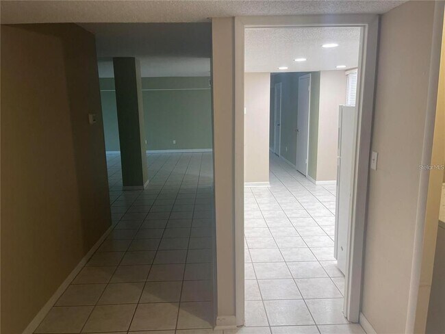 Building Photo - 851 Bayway Blvd