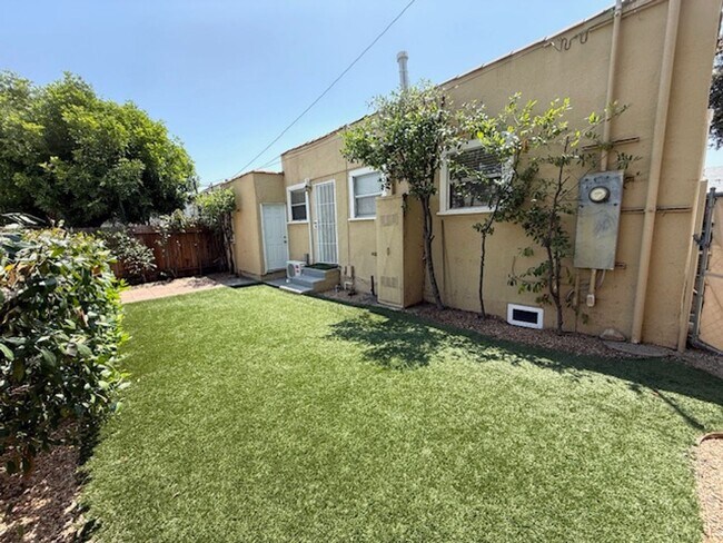 Building Photo - Newly Updated Cottage - Fenced Backyard, 1...