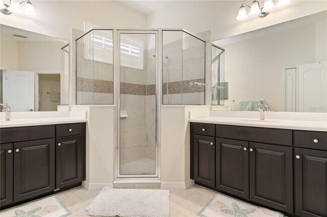 Building Photo - 4720 Claremont Park Dr