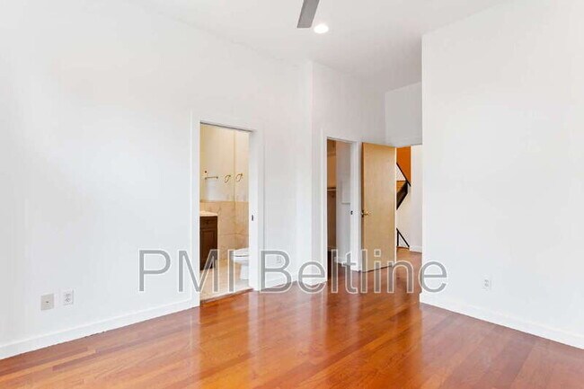 Building Photo - 988 DeKalb Ave NE