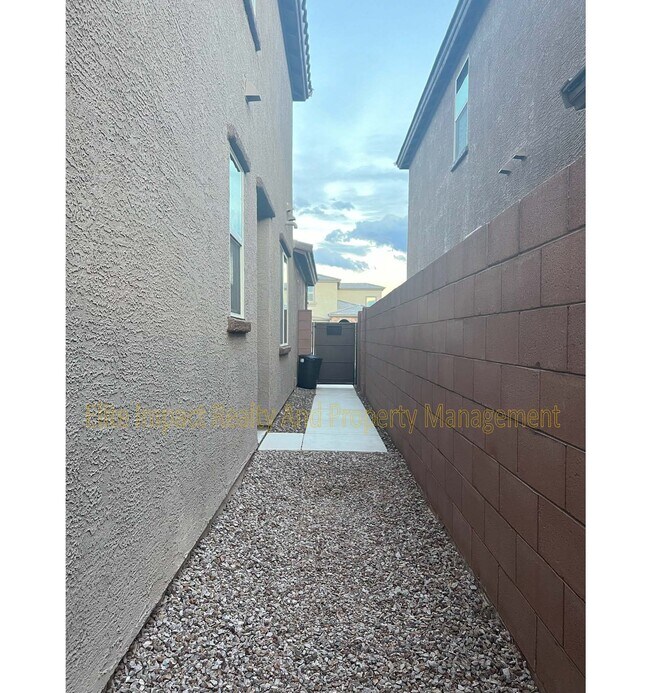 Building Photo - 7824 S Bonanza Park Dr